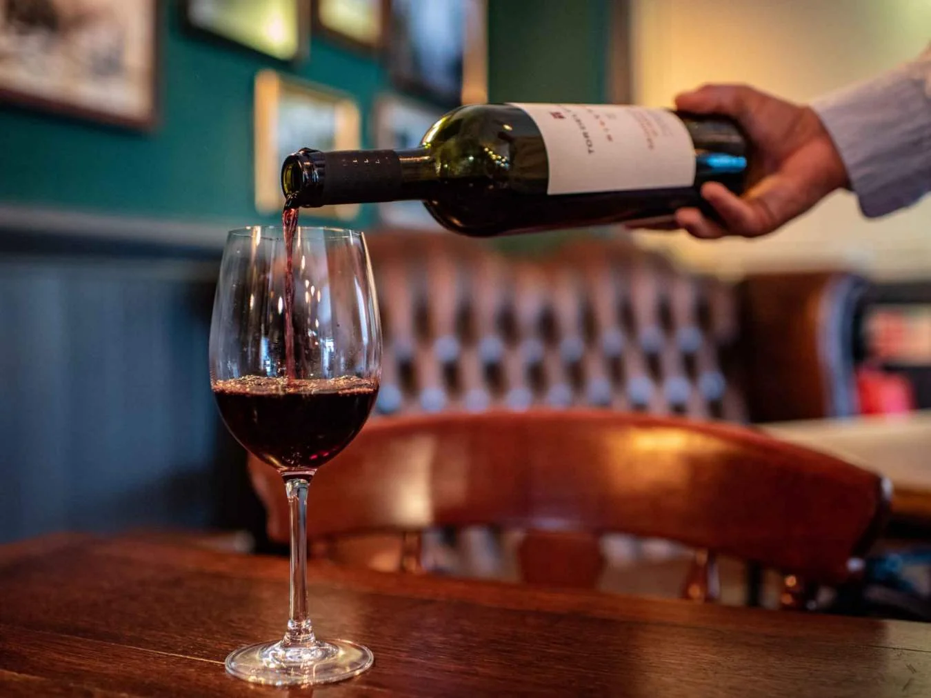 Fine Wines & traditional Ales